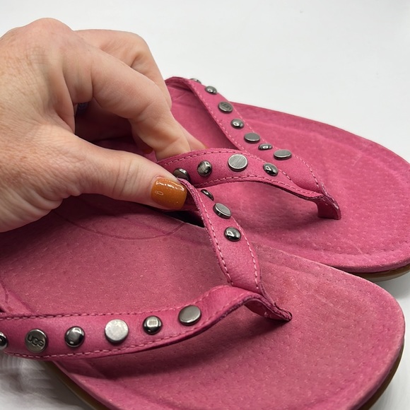 Ugg Flip Flops - Picture 7 of 7